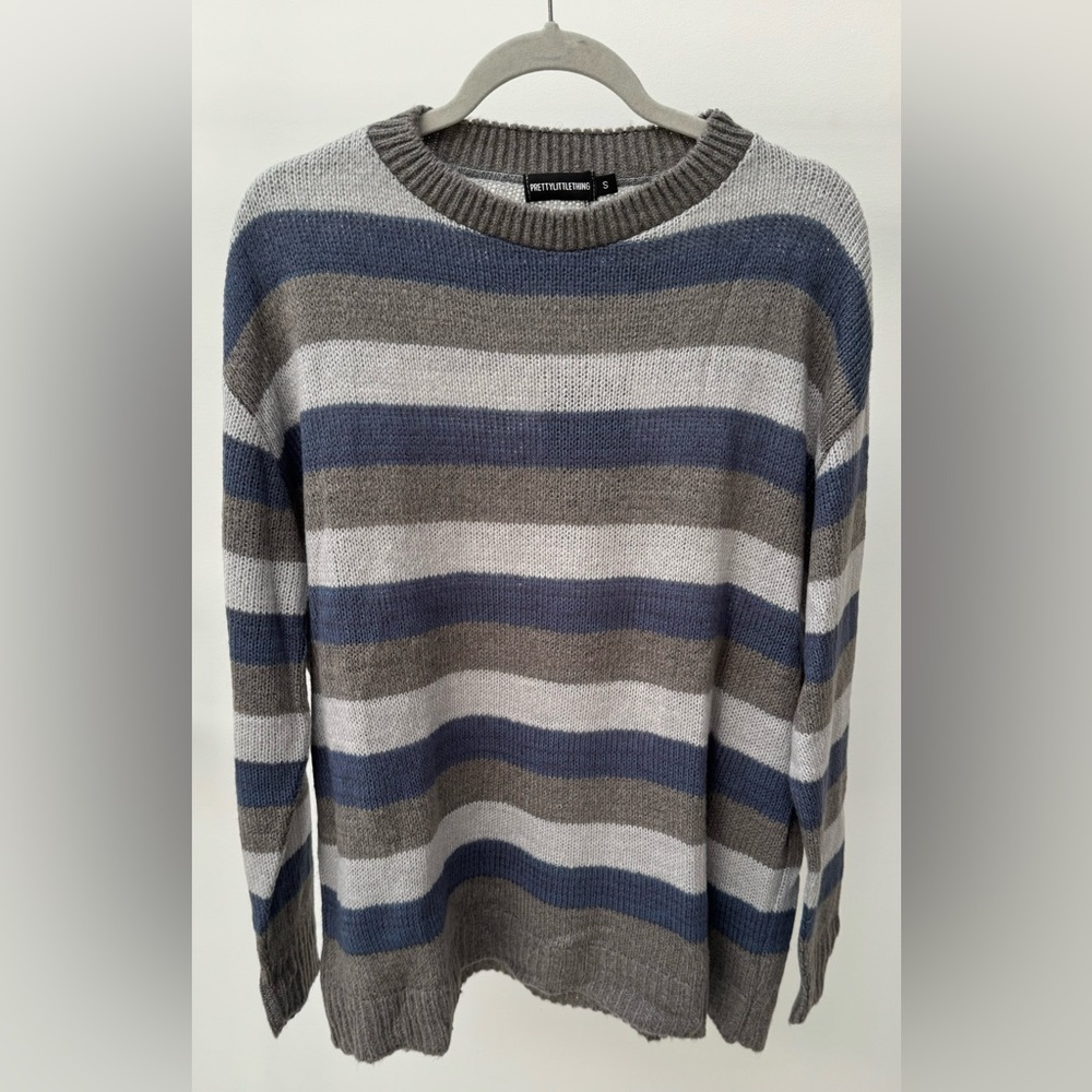 NWT PrettyLittleThing‎ Sweater in Gray & Navy Blue, Size S